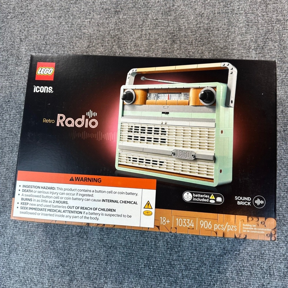 LEGO Icons Retro Radio Set 10334 Mint Green 906 PCS Vintage Style 18+ Blocks - Picture 2 of 7